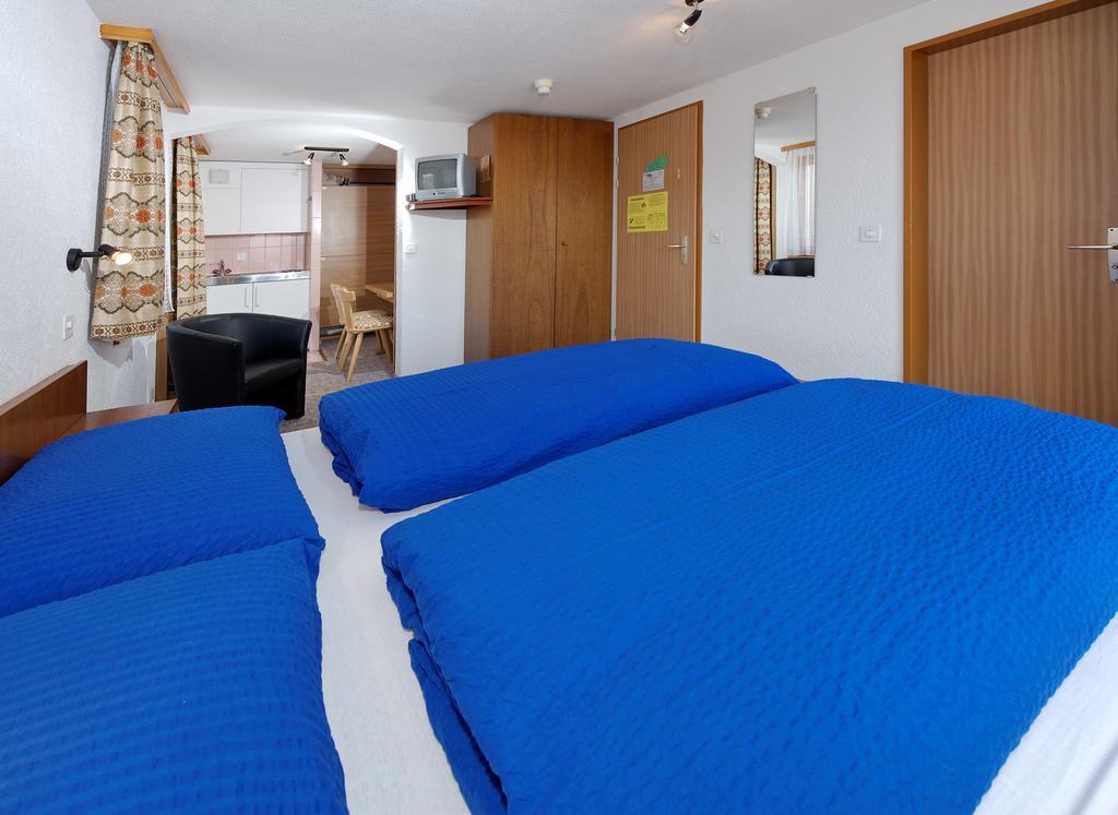 Zum Hotel Grachen